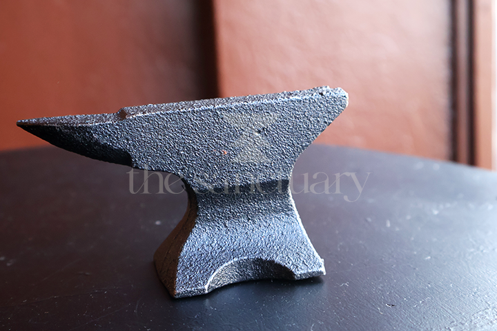 Anvil (Iron)