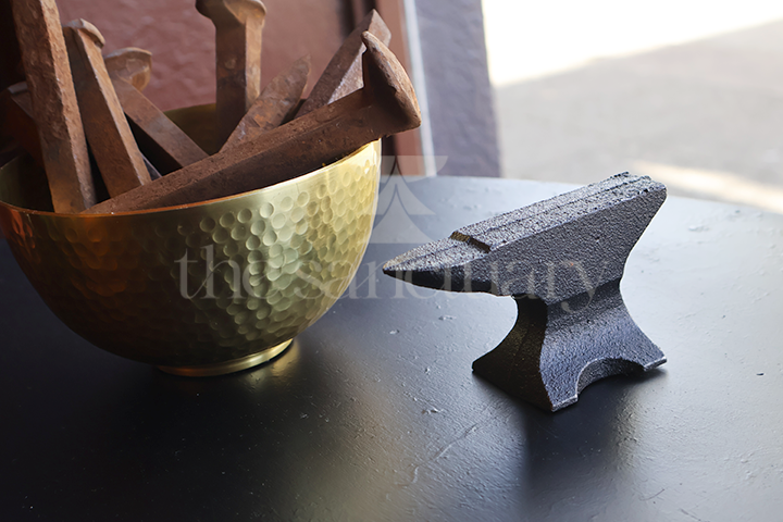 Anvil (Iron)